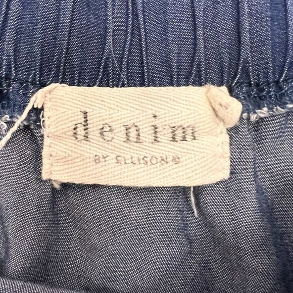 Off-The-Shoulder Denim Top By Ellison Size: Large - Picture 5 of 8